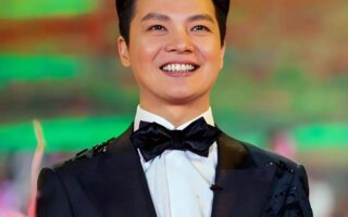 50歲央視名嘴任魯豫近況曝光！娶富家千金生兩個兒子，如今成人生贏家