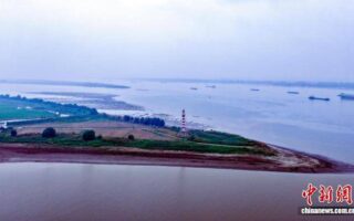 The water level of China’s largest freshwater lake continues to decline rapidly, breaking multiple decline records