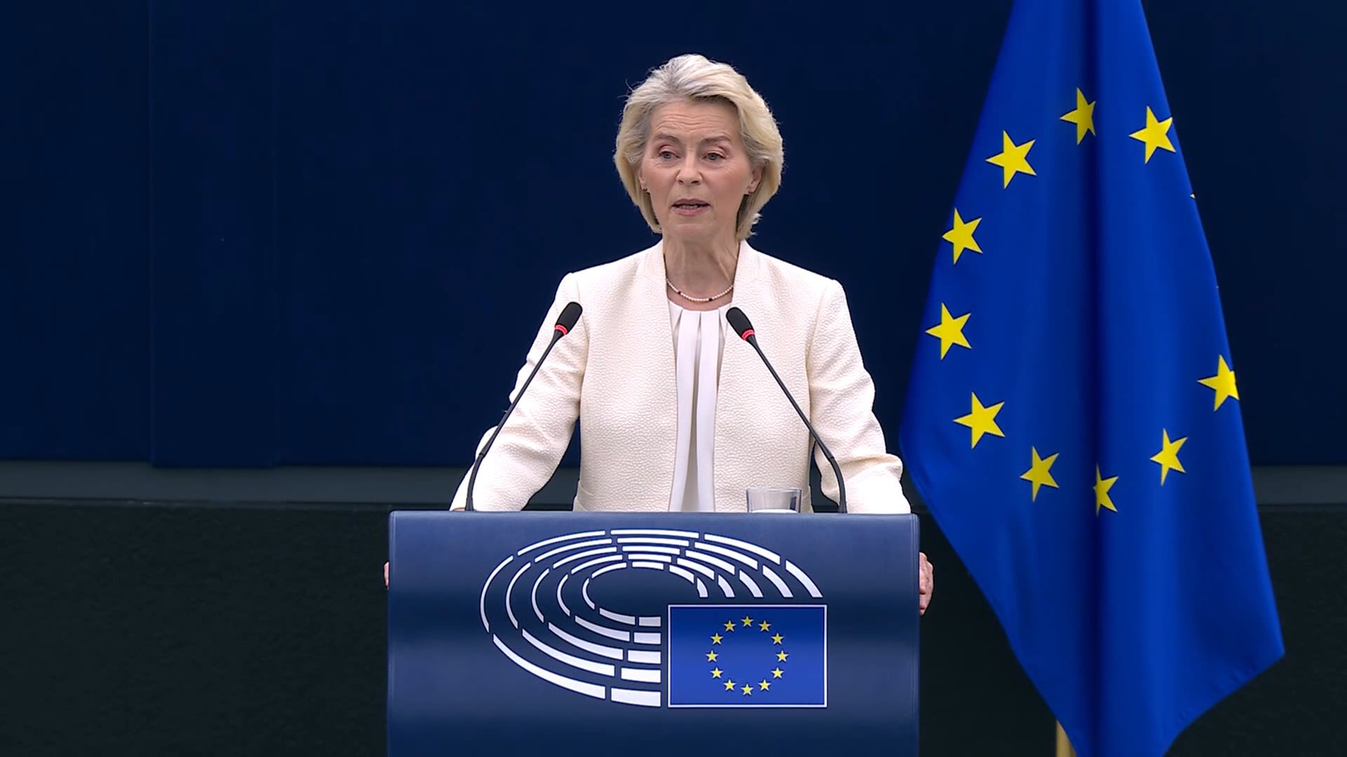 clipped thumbnail - EU chief von der Leyen invites Canada to become first associate member of bloc - CNN ID 22988652 - 00:00:17;11
