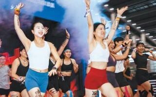健身動作像是“幹農活”，HYROX為何突然走紅？