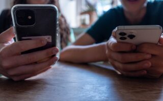 Cellphone bills jumped 5.9% in a month