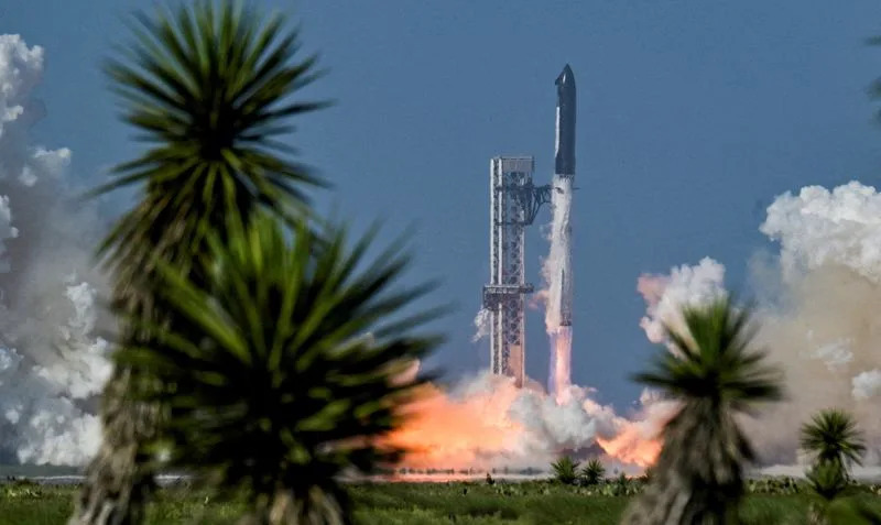 FILE PHOTO: The SpaceX Starship and Super Heavy Booster lift off on its 13th test flight