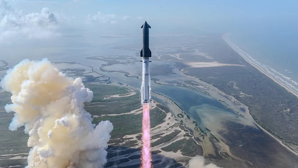 SpaceX's Starship megarocket launches on its 12th test flight, on May 22, 2026.