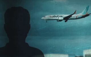 阿联酋官员称， Flydubai飞行员在未遂恐怖袭击中用驾驶舱坠毁斧头袭击了船长